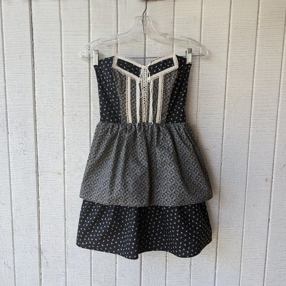 Jennifer Fukushima Dresses & Skirts - Gunne Sax Inspired Party Dress Ditsy Floral and Lace Trim